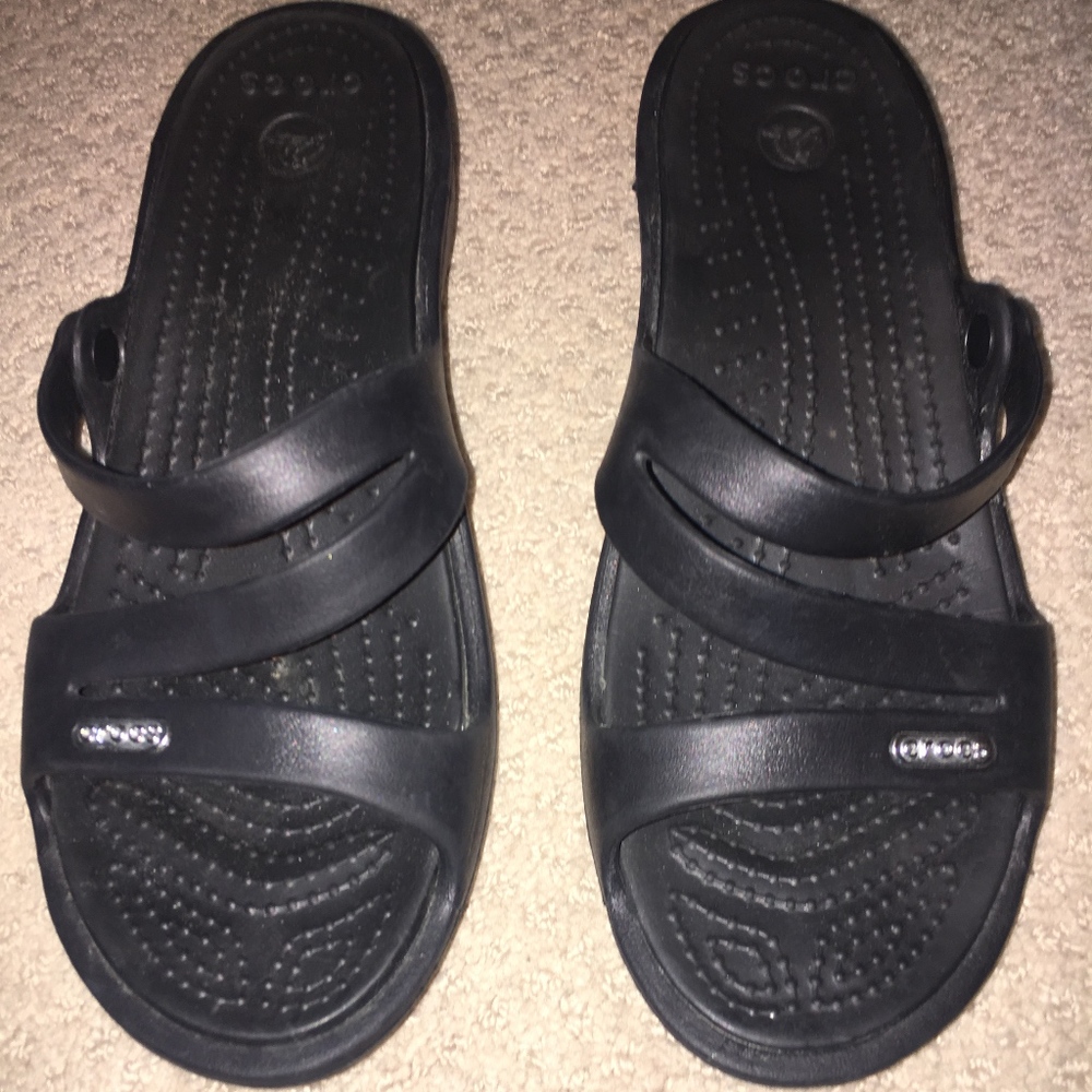 Women's Black Crocs Sandals (Size 6)